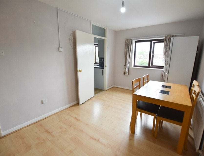 Flat Philpots Close in Greater London