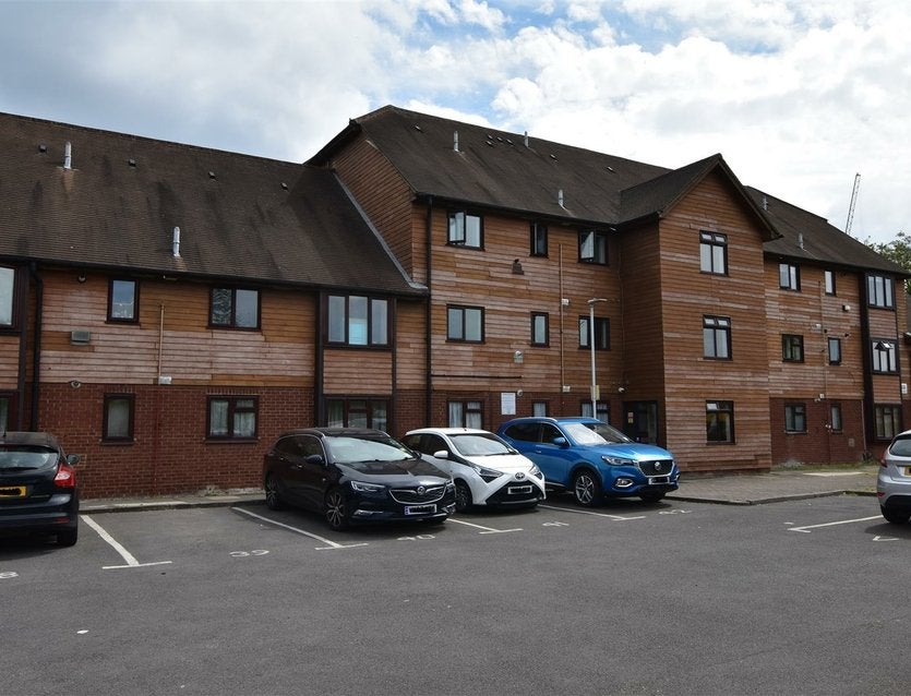 Flat Philpots Close in Greater London