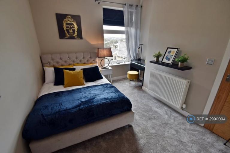 Room Schofield Road in Borough of Rossendale