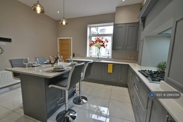Room Schofield Road in Borough of Rossendale