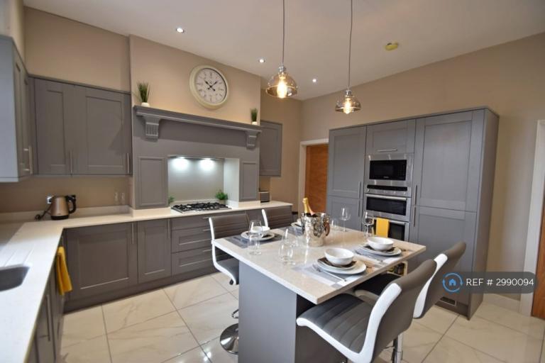 Room Schofield Road in Borough of Rossendale