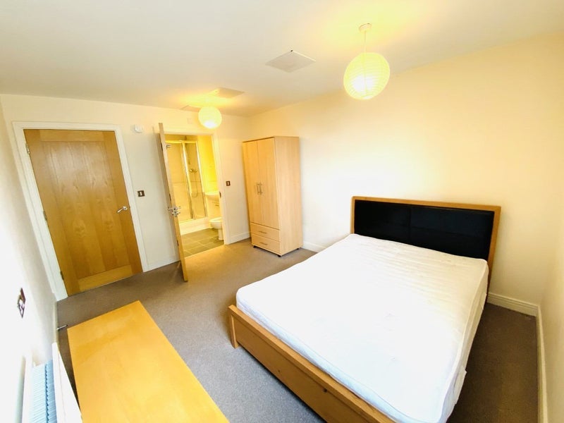 Room Erebus Drive in Greater London