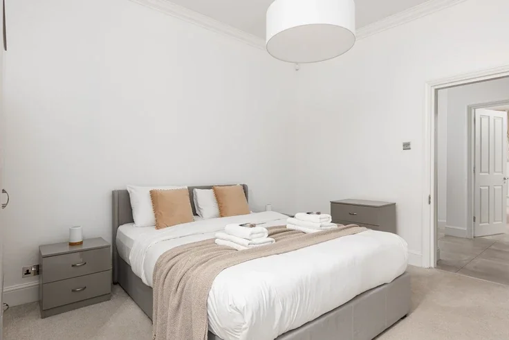 Flat Lennox Gardens in Greater London