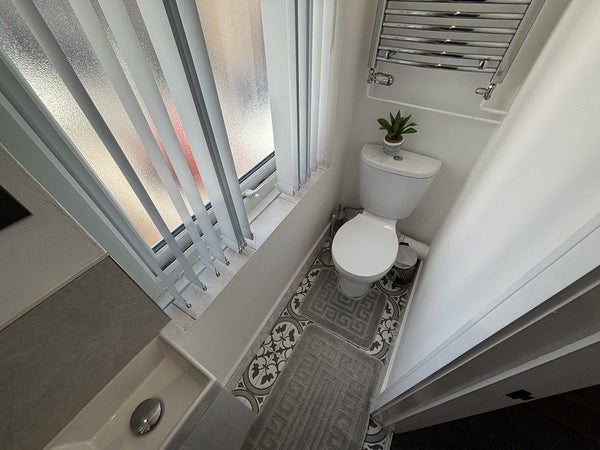Room Barthomley Road in Stoke-On-Trent