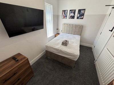 Room Barthomley Road in Stoke-On-Trent