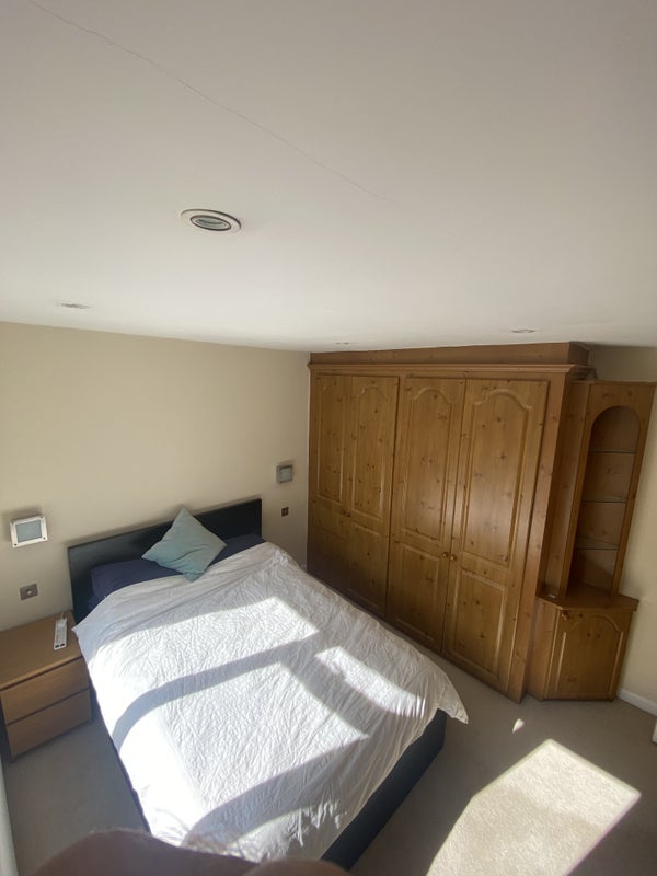 Room Kings Hall Road in Greater London