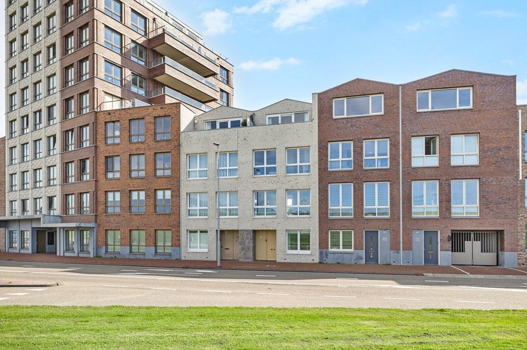 Huis Kanaalweg 327 in Den Helder