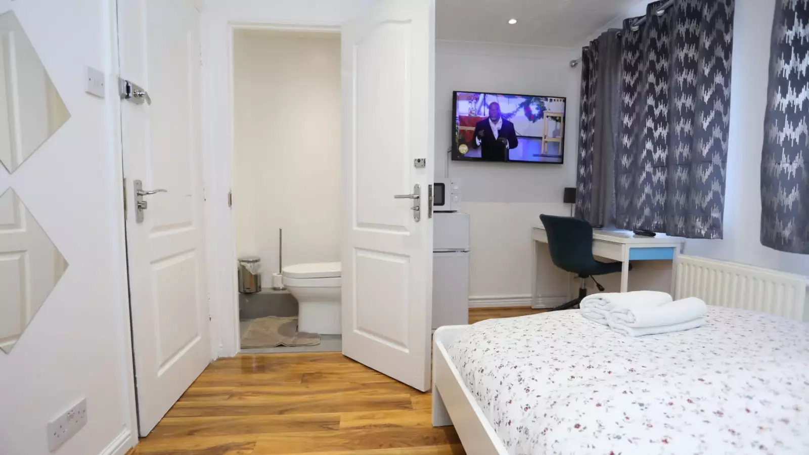Room Felixstowe Road in Greater London
