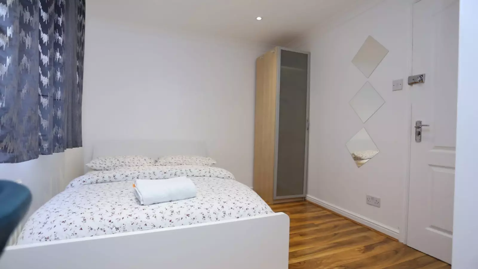 Room Felixstowe Road in Greater London