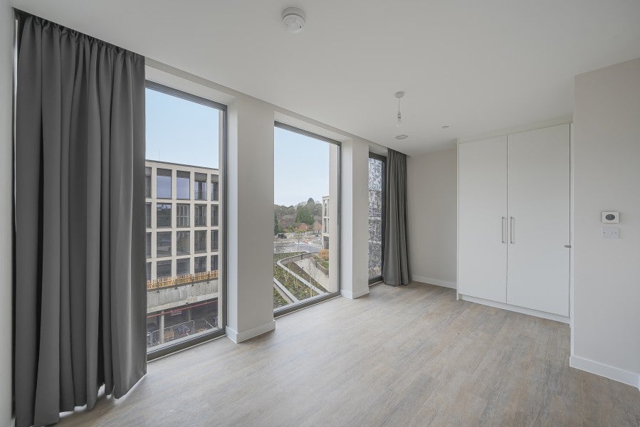 Flat Devonshire Avenue in Woking