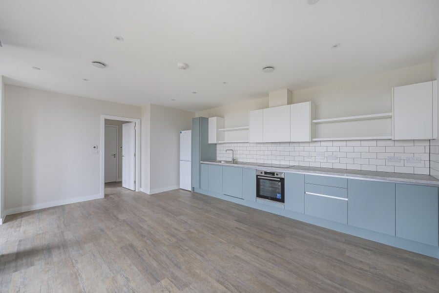 Flat Devonshire Avenue in Woking