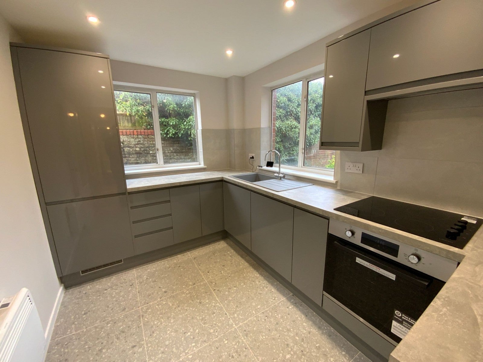 Flat Littleworth Road in High Wycombe