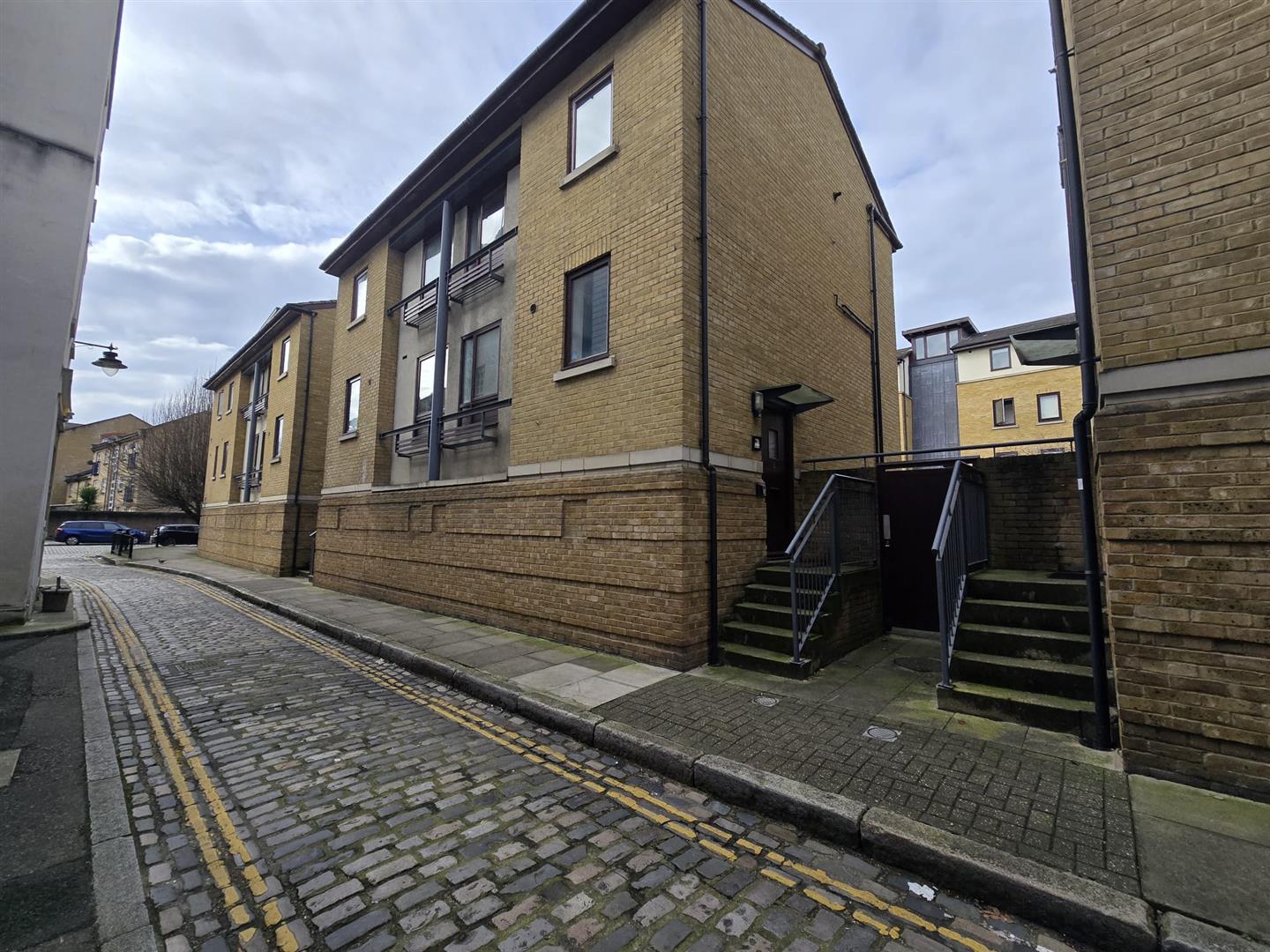 House Vantage Mews in Greater London