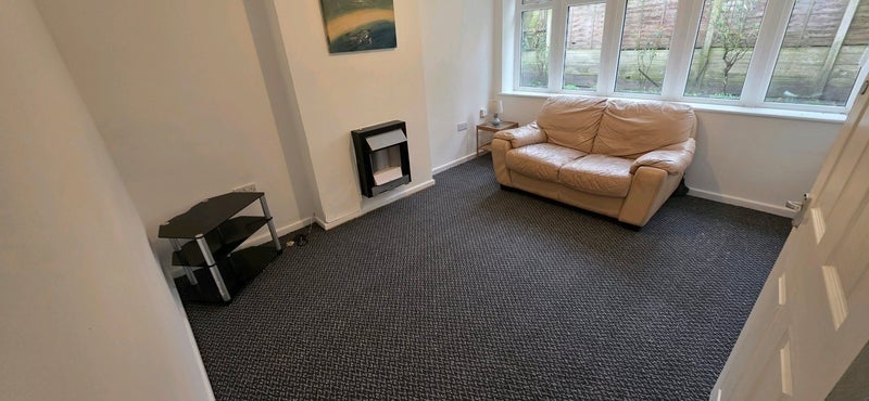 Flat Aldborough Close in Manchester