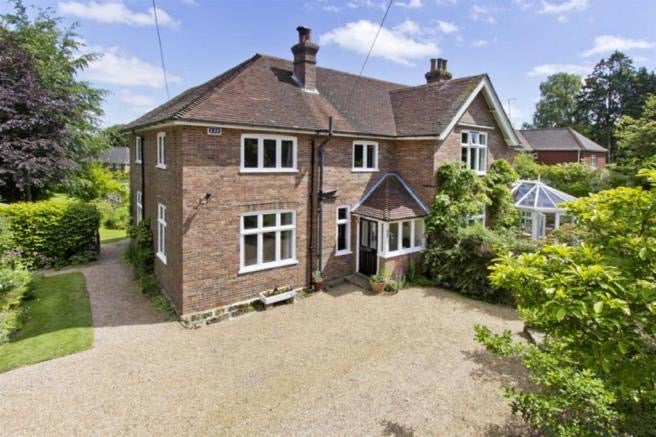 House Goldsmiths Avenue in Wealden