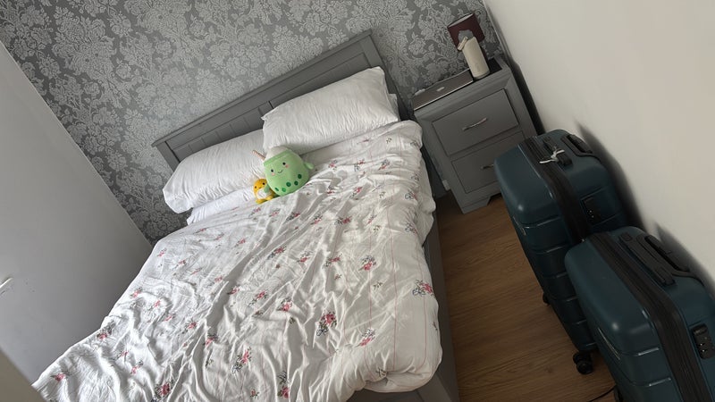 Room Rusper Road in Crawley