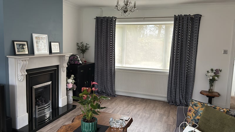 Room Rusper Road in Crawley