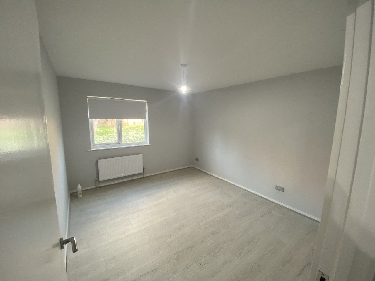 Flat Flather Close in London