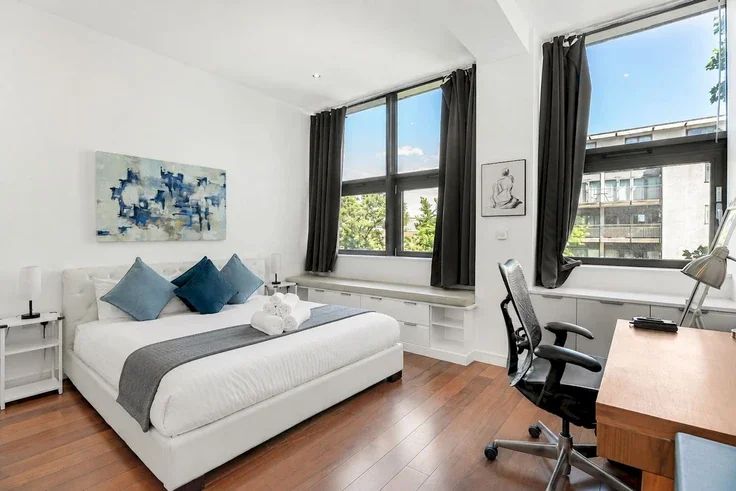 Flat Pentonville Road in Greater London