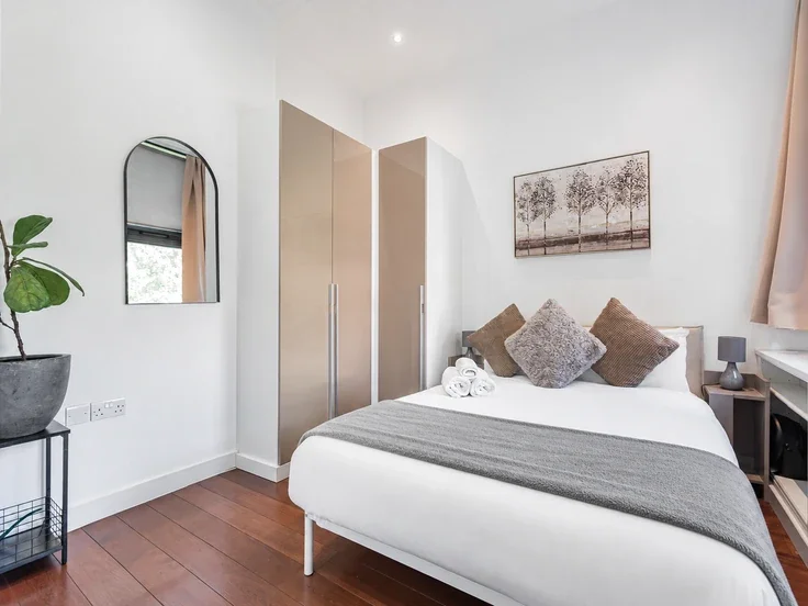 Flat Pentonville Road in Greater London