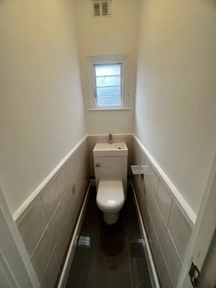 Room Portland Avenue in Southend-on-Sea