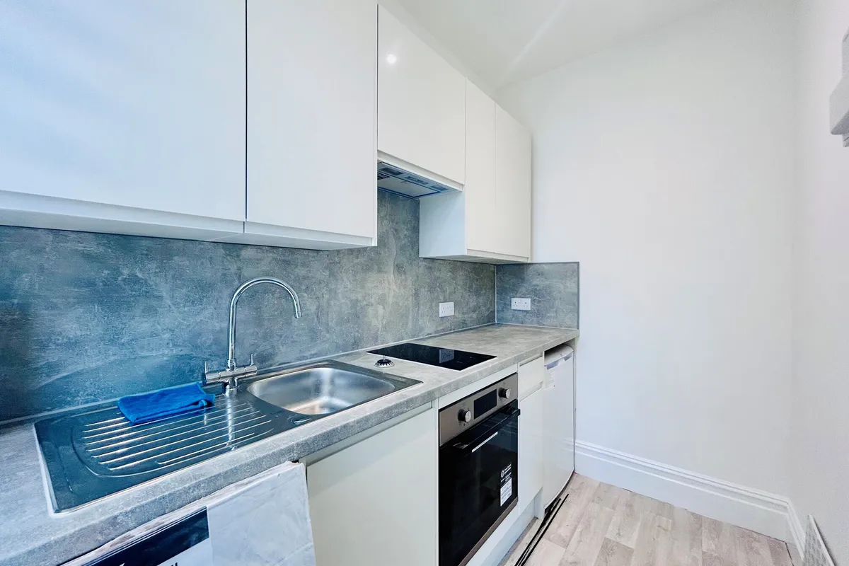 Flat Nursery Lane in Worthing