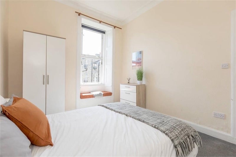 Room Montgomery Street in City of Edinburgh