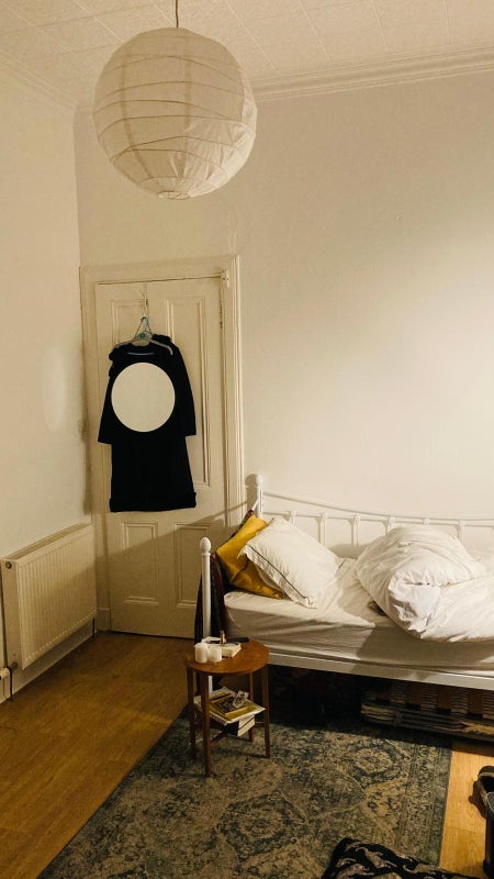 Room Clincart Road in Glasgow