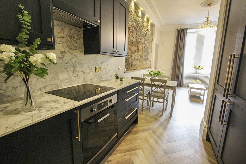 Flat Caledonian Place in City of Edinburgh