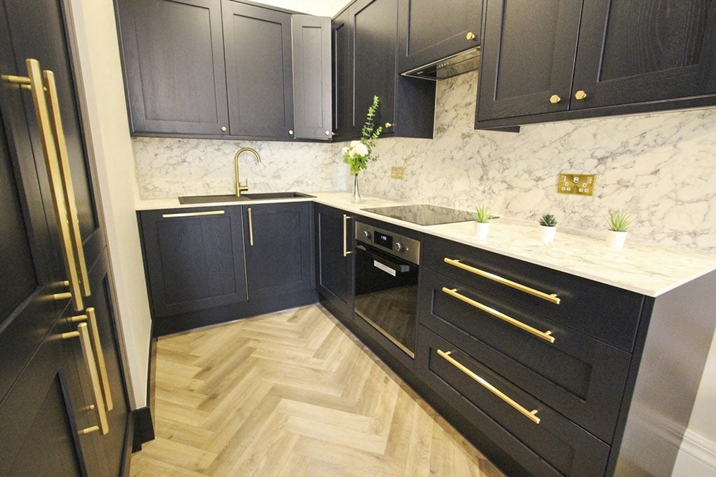 Flat Caledonian Place in City of Edinburgh