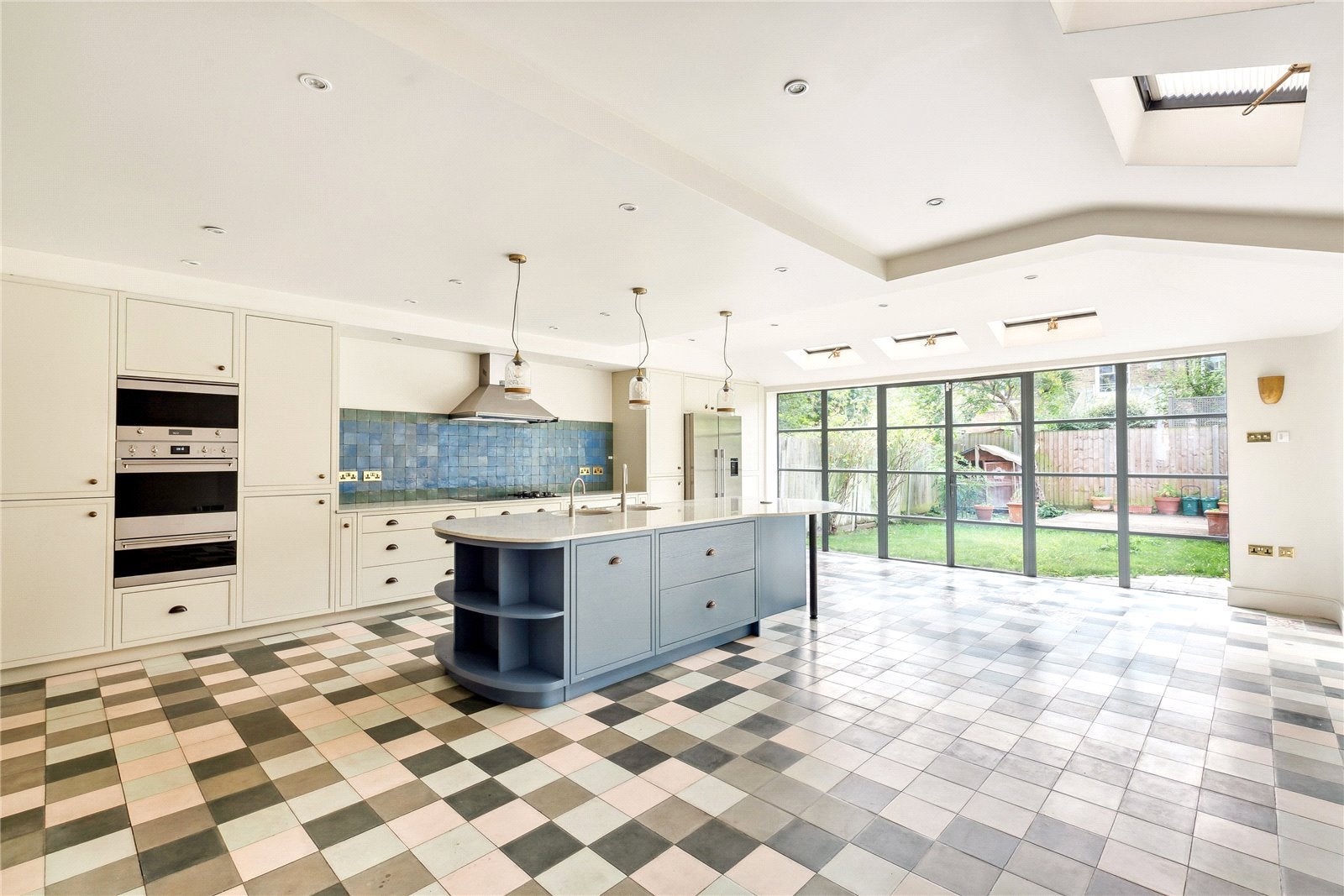 House Priory Road in Greater London
