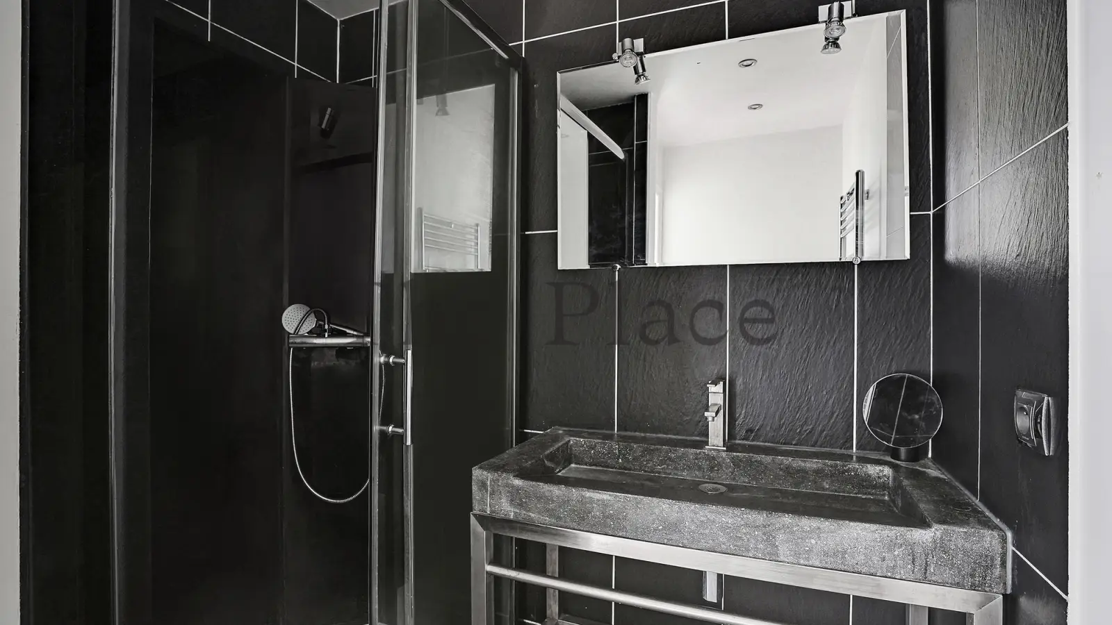 Flat Rue Claude-Rodier in Paris