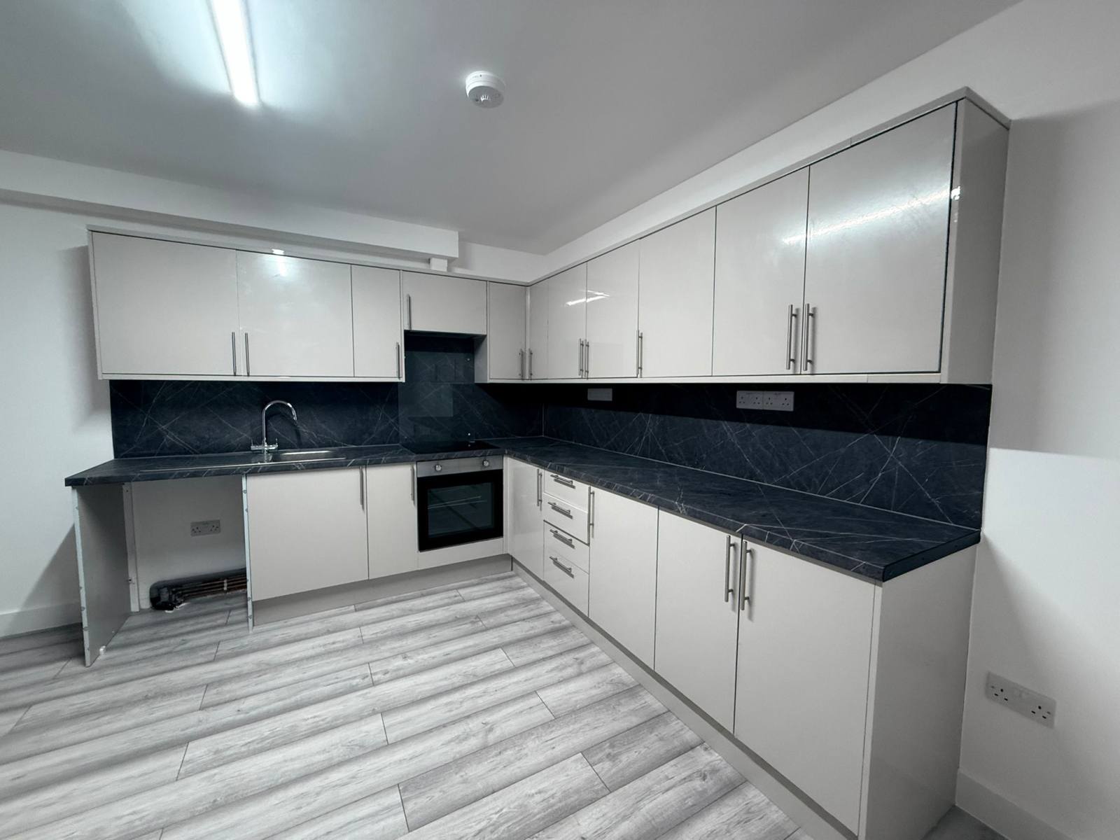 Flat Redbridge Lane East in Greater London