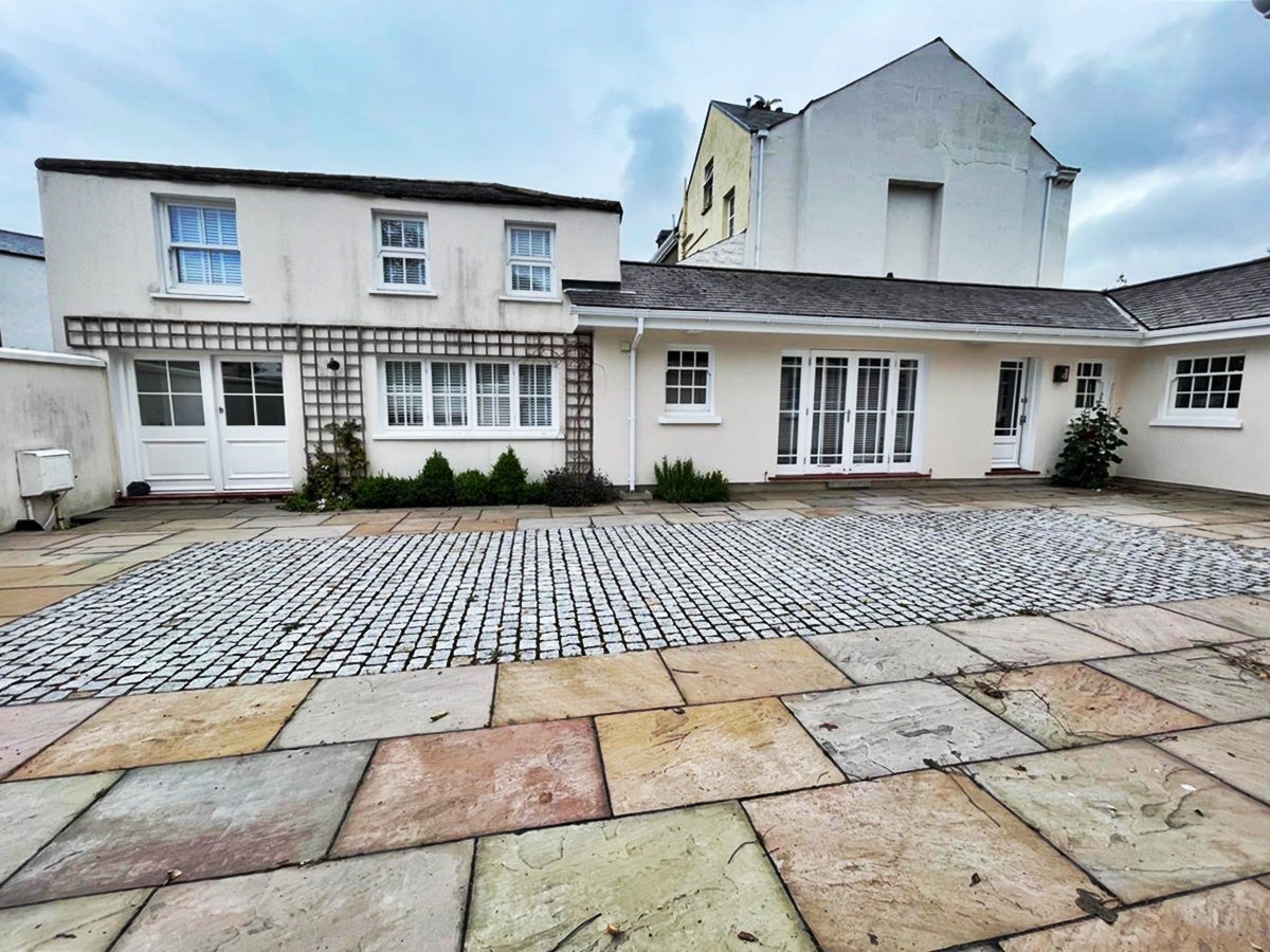 Flat Ascham Road in Cambridge