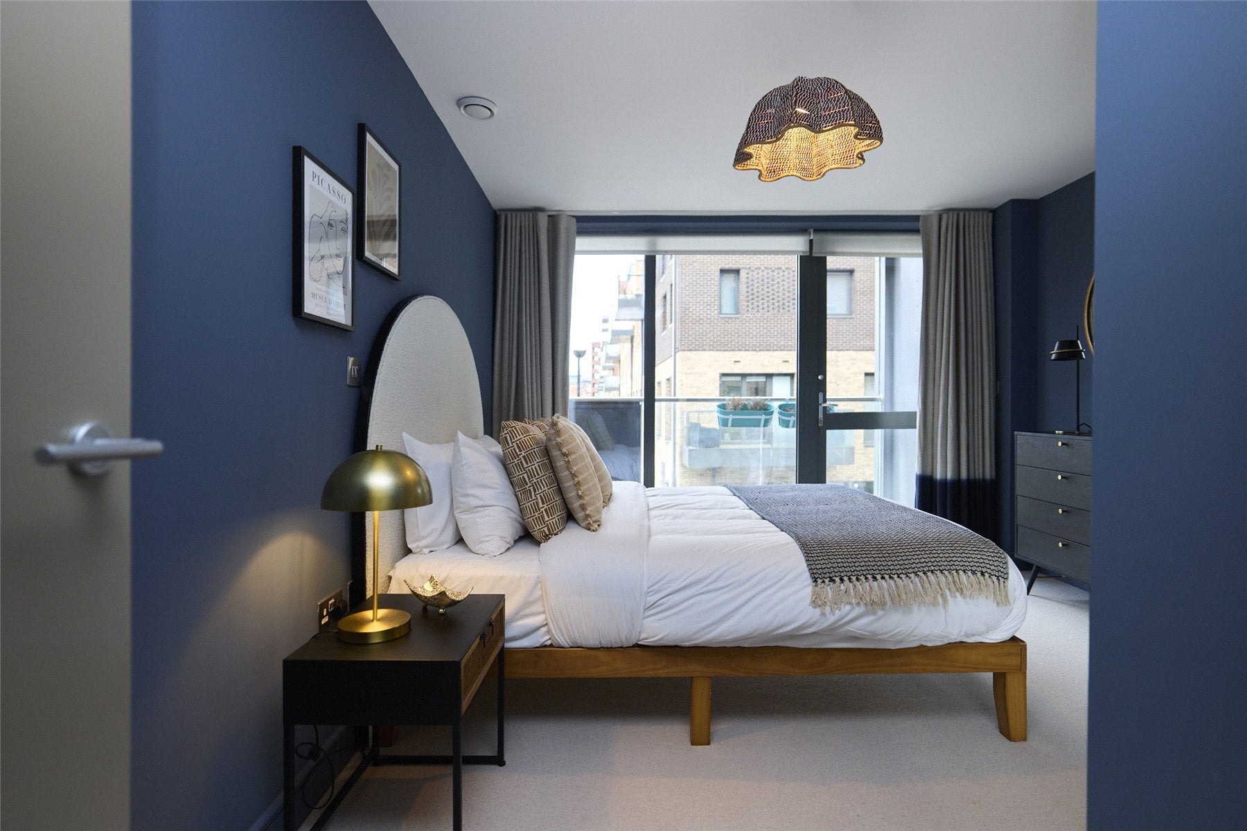 Flat Carlton Grove in Greater London