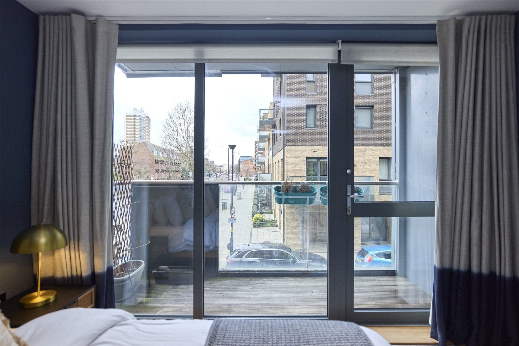 Flat Carlton Grove in Greater London