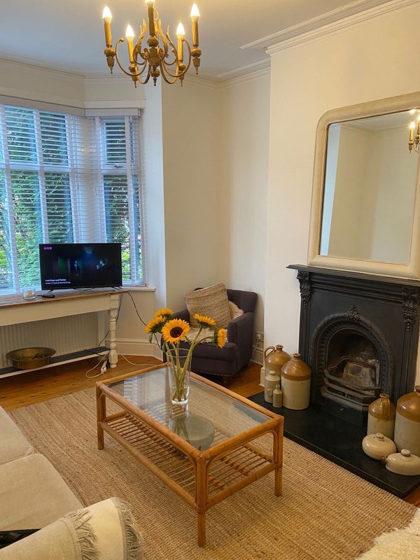 Room Parrin Lane in Manchester