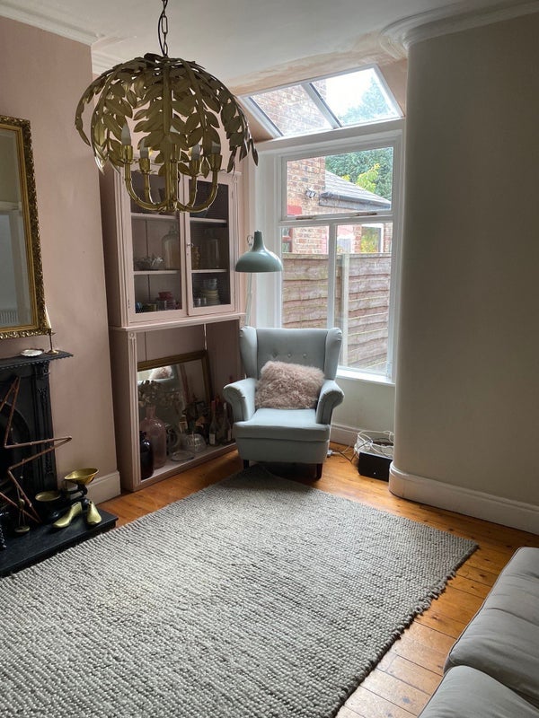 Room Parrin Lane in Manchester