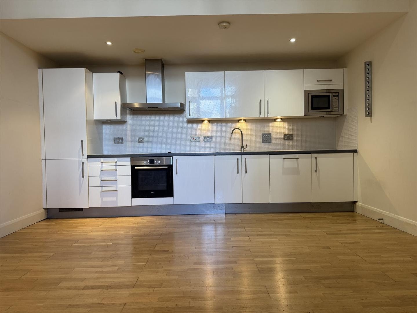 Flat Mount Stuart Square in Cardiff