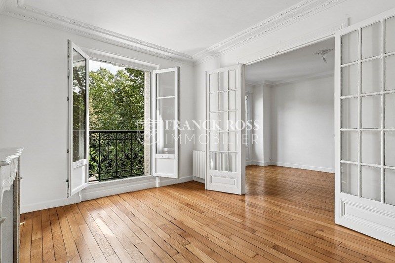 House Rue Sorbier in Paris
