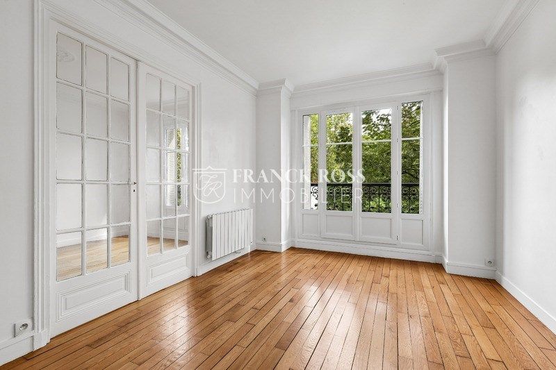 House Rue Sorbier in Paris