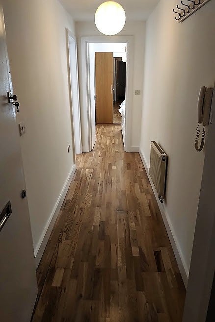 Flat West Hendon Broadway in Greater London