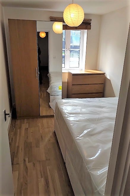 Flat West Hendon Broadway in Greater London