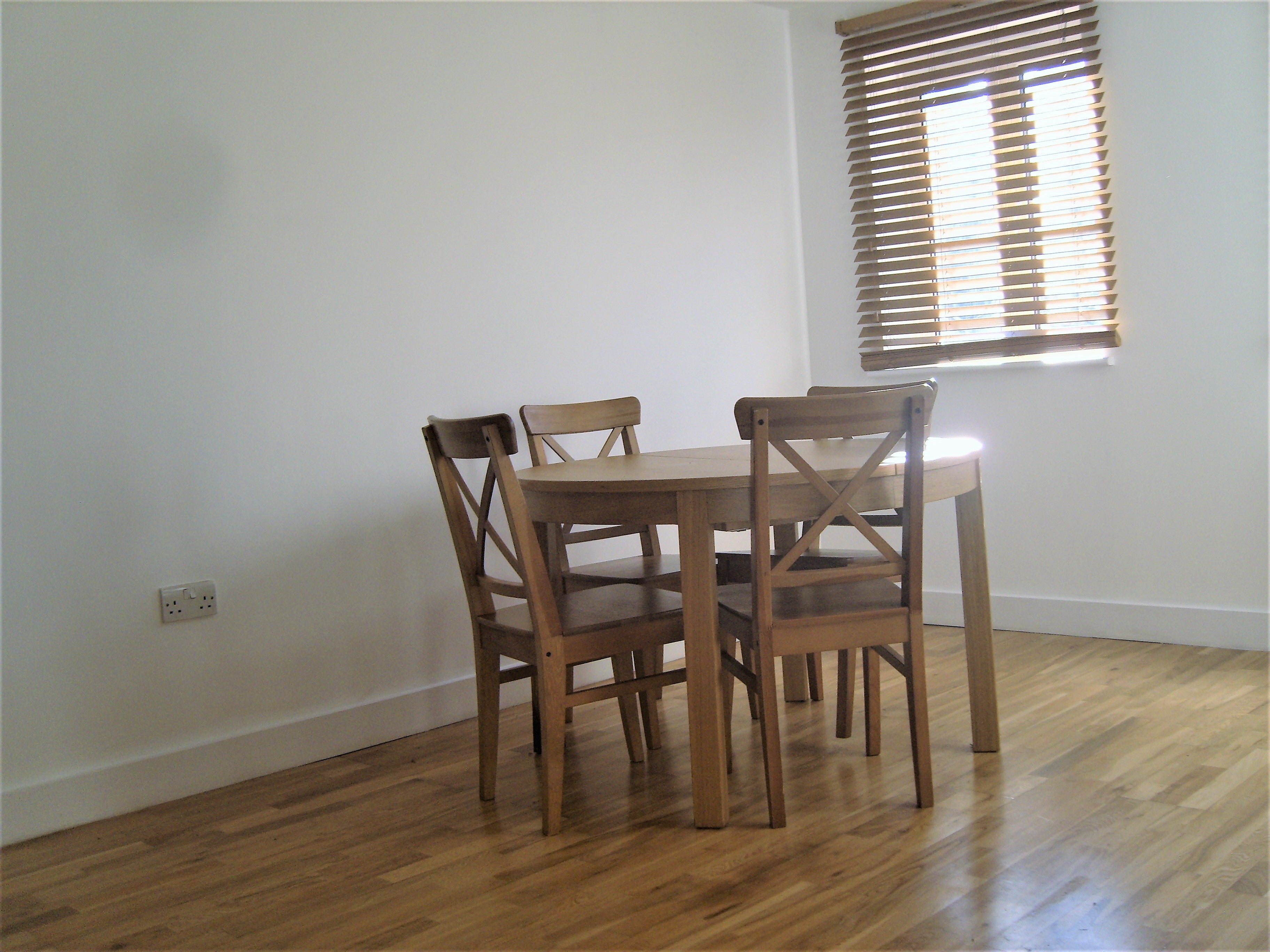 Flat West Hendon Broadway in Greater London
