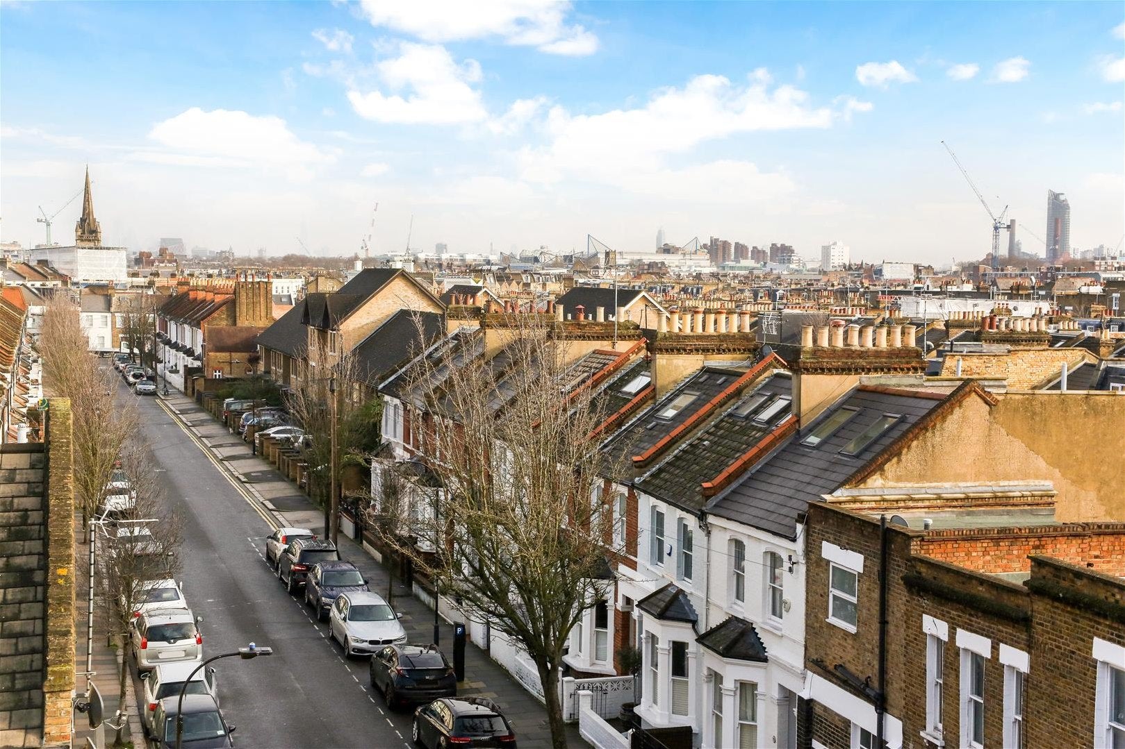 Flat Munster Road in Greater London