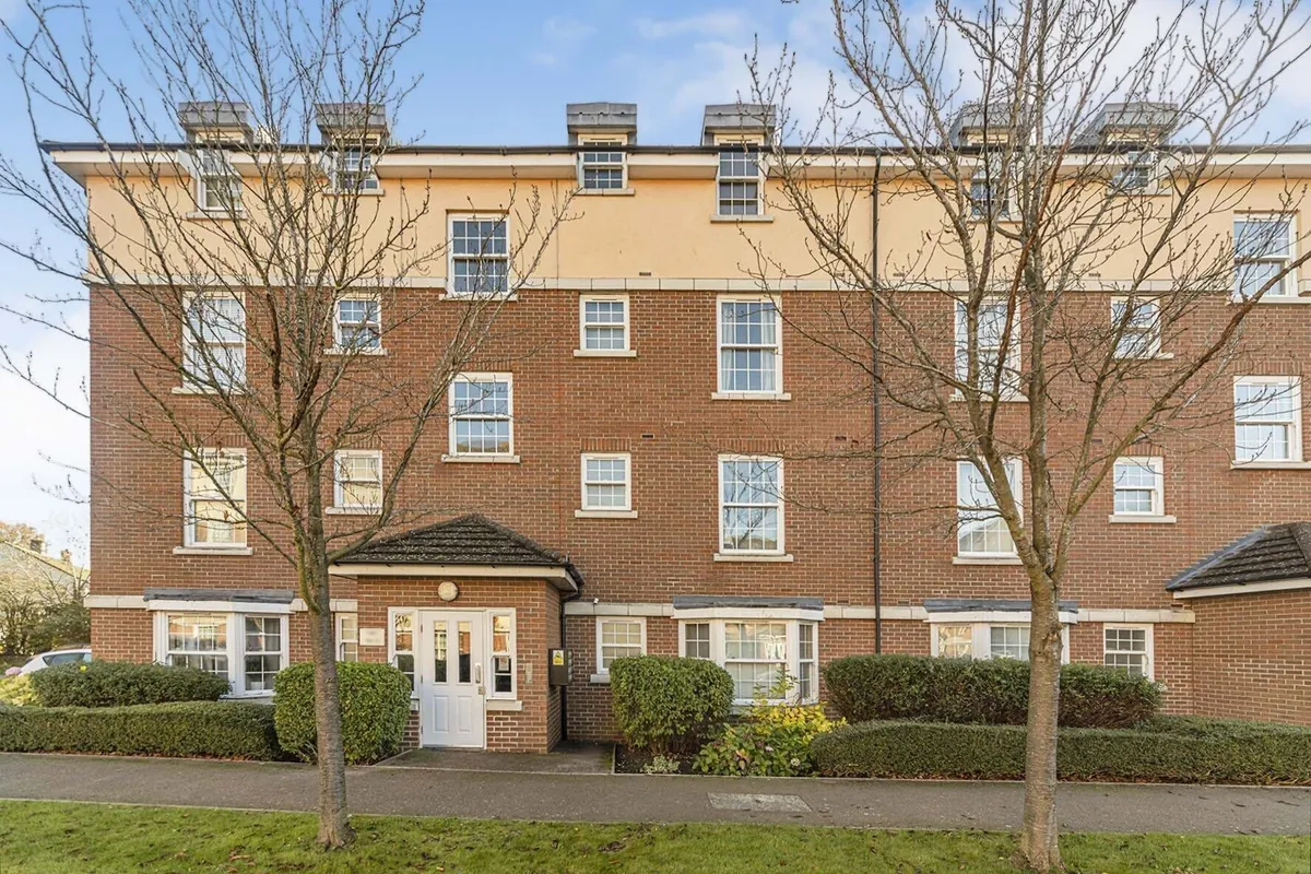 Flat Merrifield COurt in Welwyn Hatfield