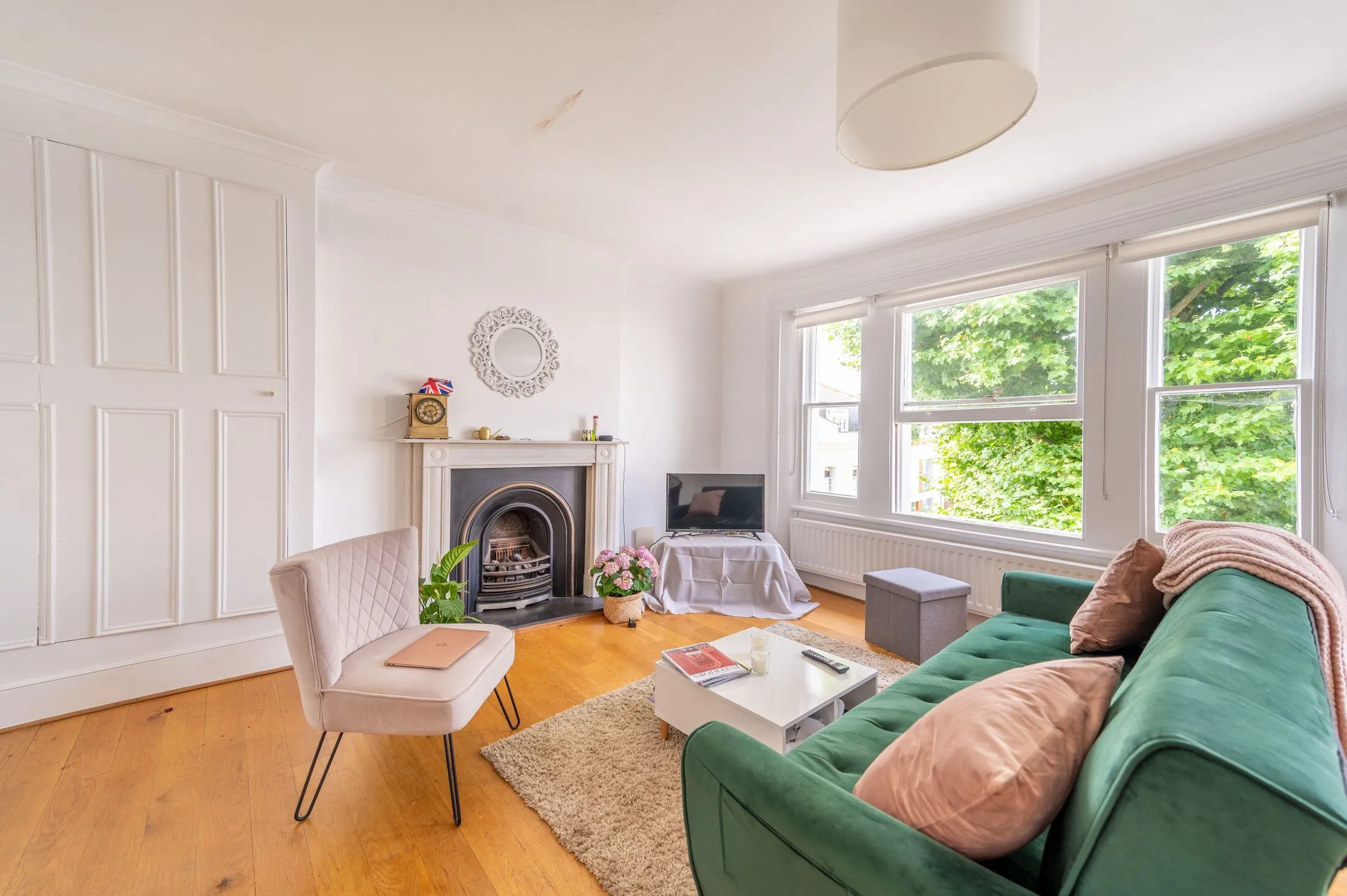 Flat Gordon Place in Greater London