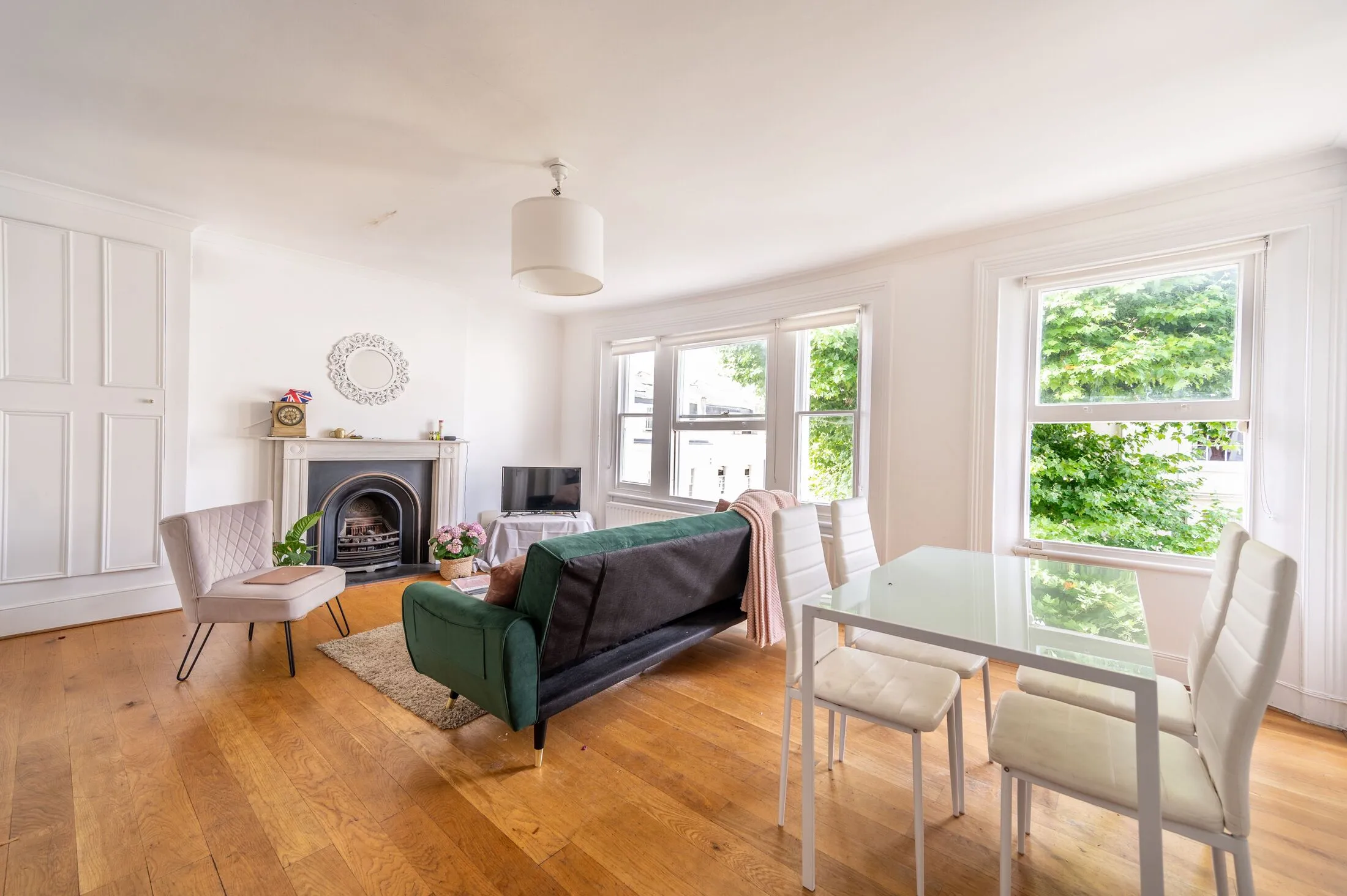 Flat Gordon Place in Greater London