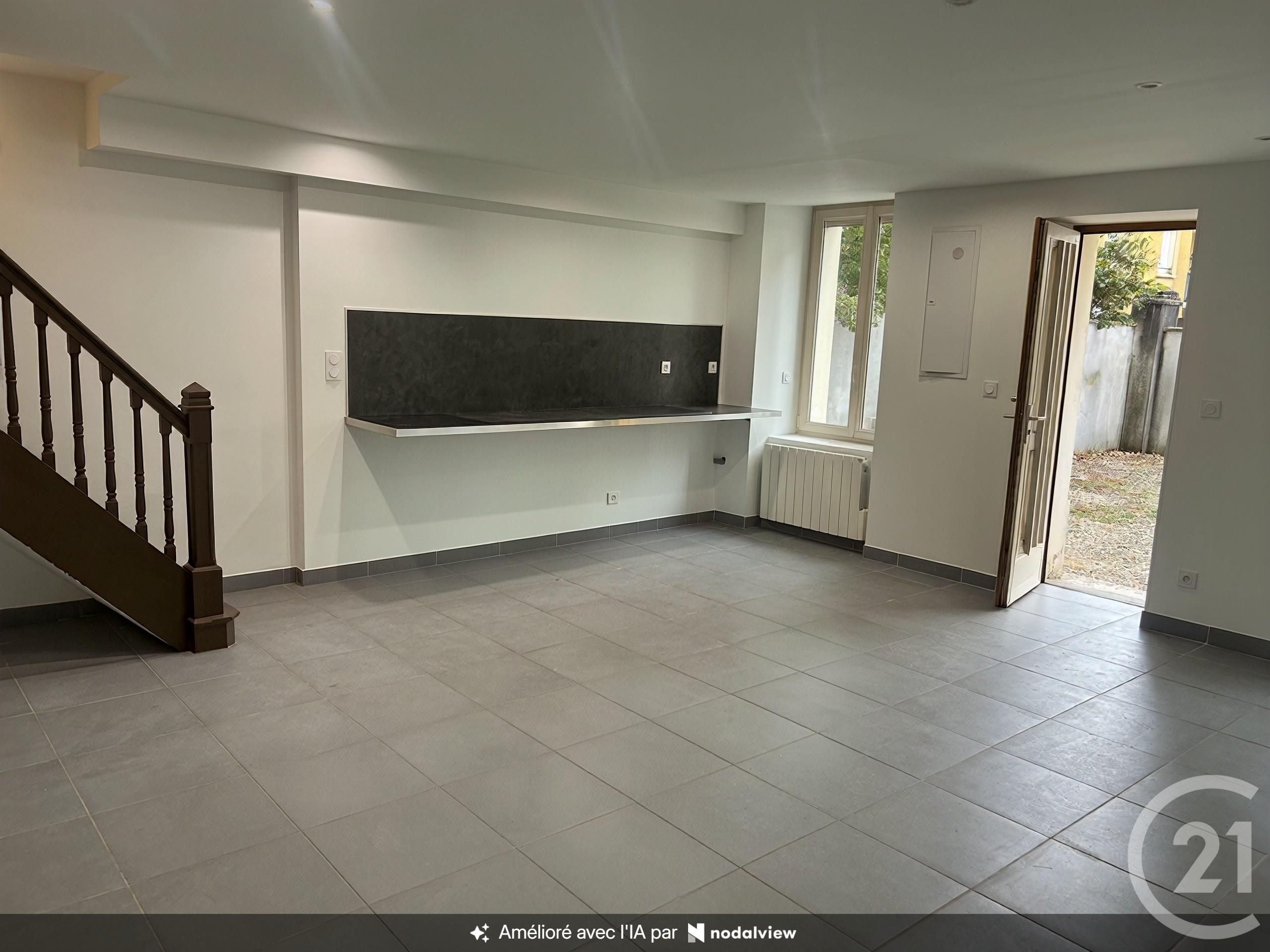 Maison Rue de la Gare à Villieu-Loyes-Mollon