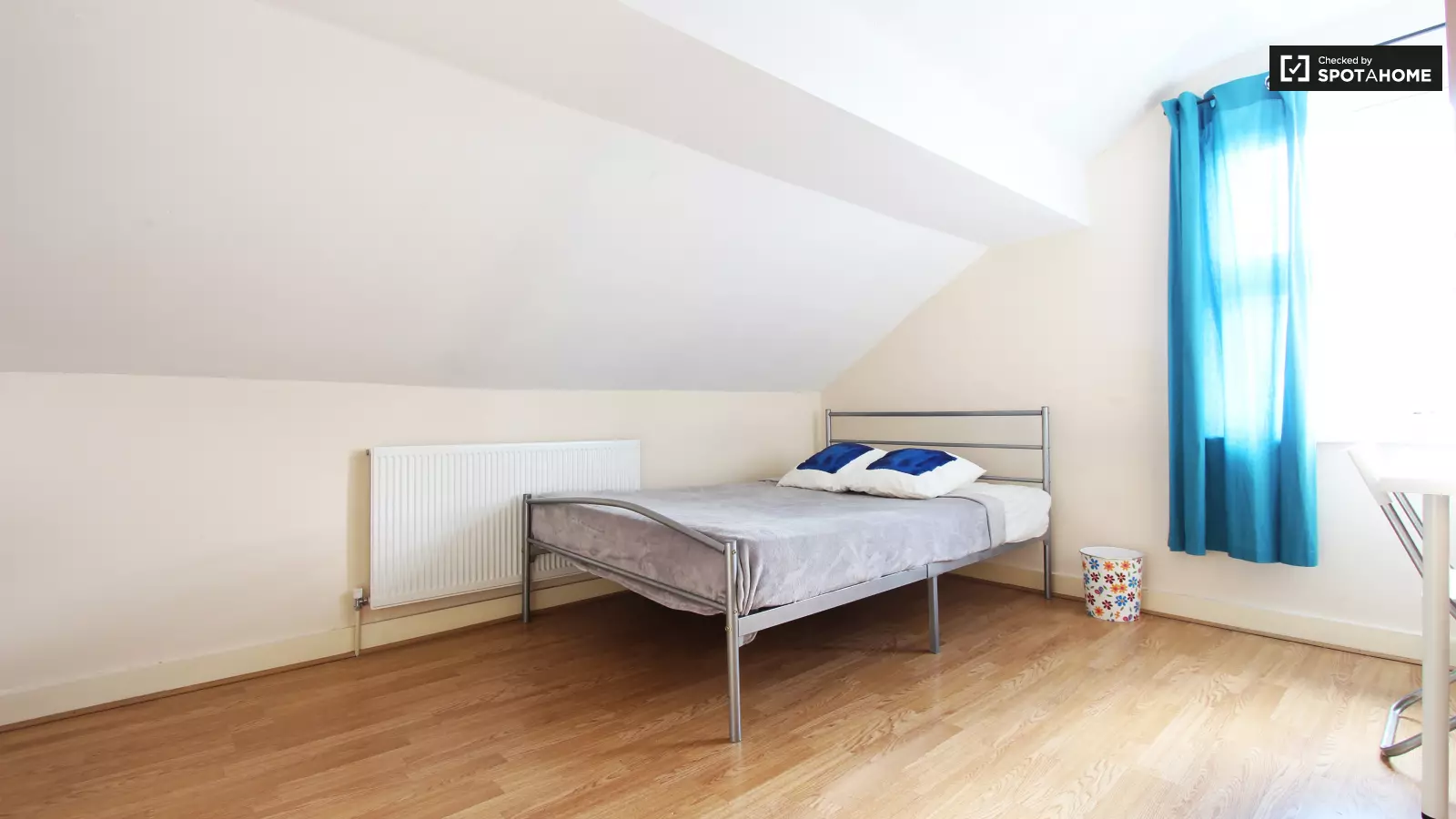 Flat Romford Road in Greater London